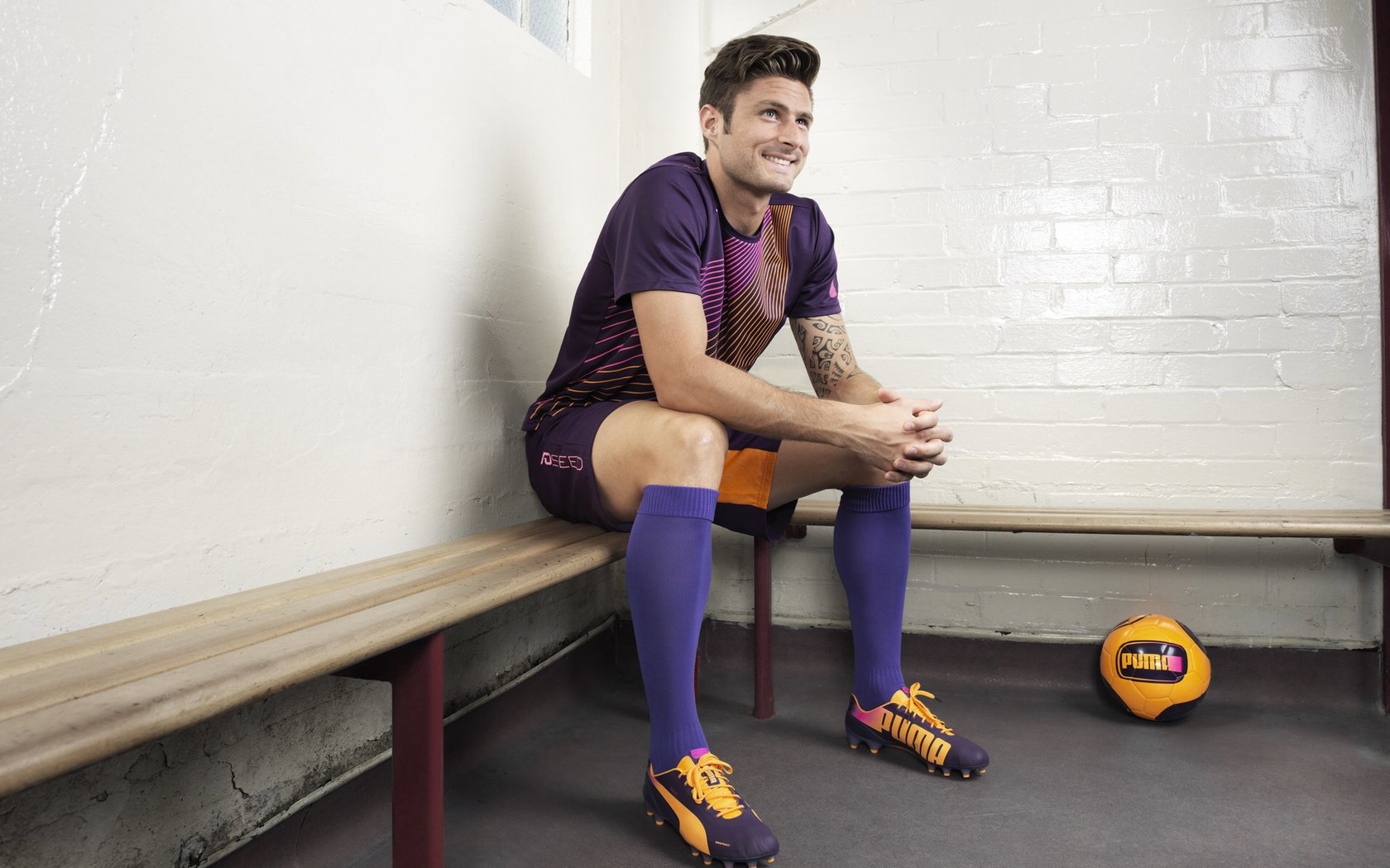 哈兰德荣膺欧洲金靴奖，进球如麻，欧冠 哈兰德